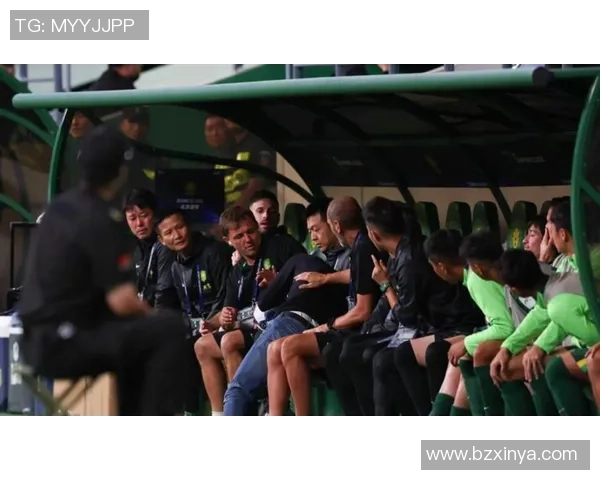 近600名球迷随国安远征亚冠客场 热情助威几度掀起主场气氛